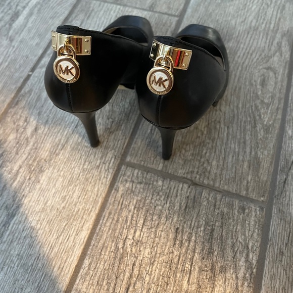 Michael Kors Heels - Picture 2 of 3